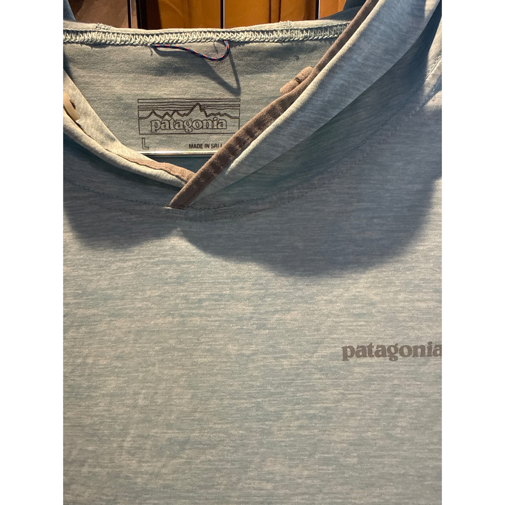 Patagonia Light Blue Long Sleeve Hooded Shirt - Picture 2 of 5